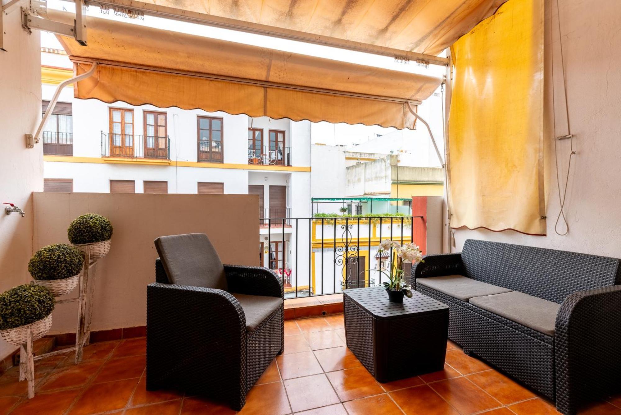 Aoa Casa Triana Familiar Con Terraza Apartment Севиля Екстериор снимка