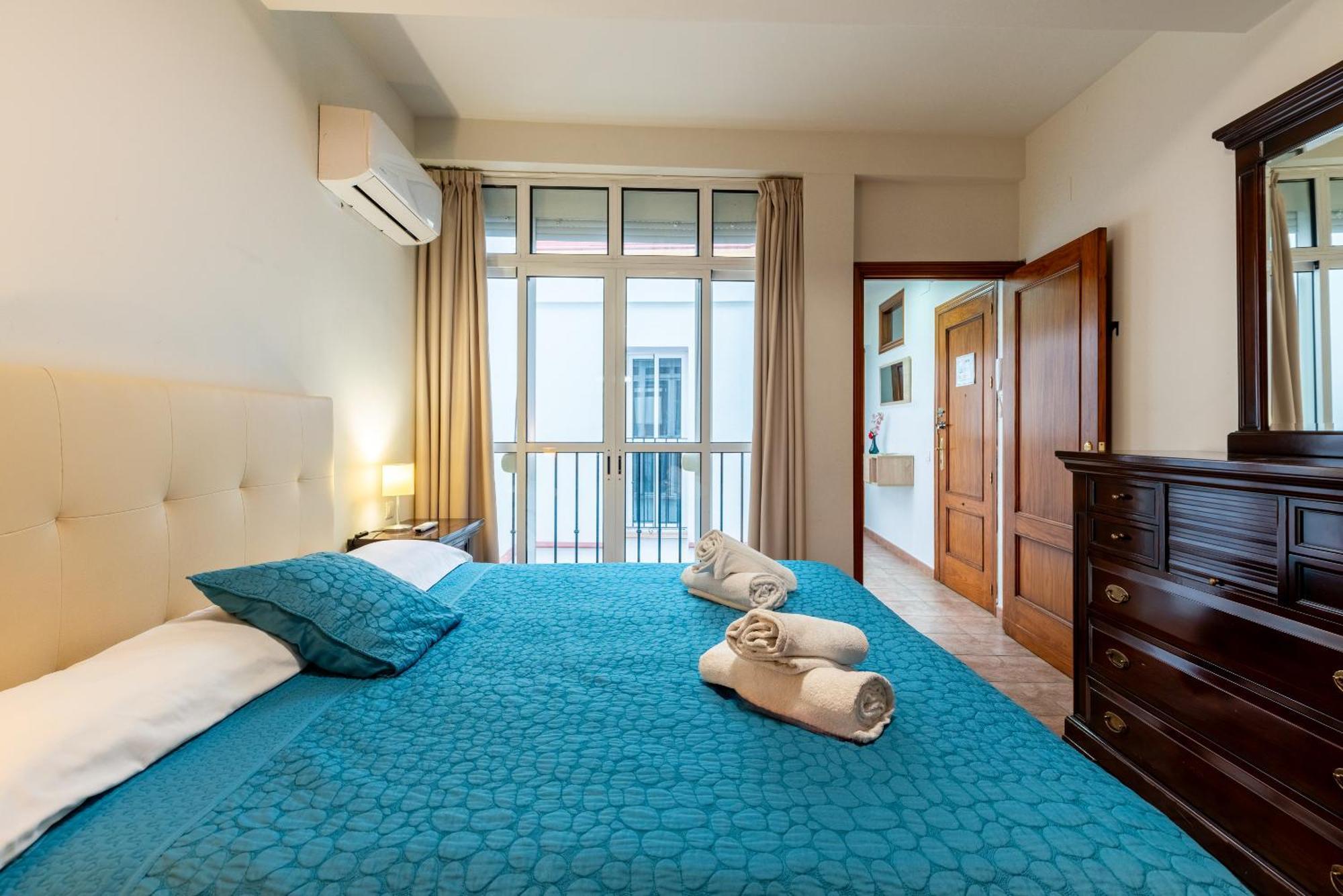 Aoa Casa Triana Familiar Con Terraza Apartment Севиля Екстериор снимка