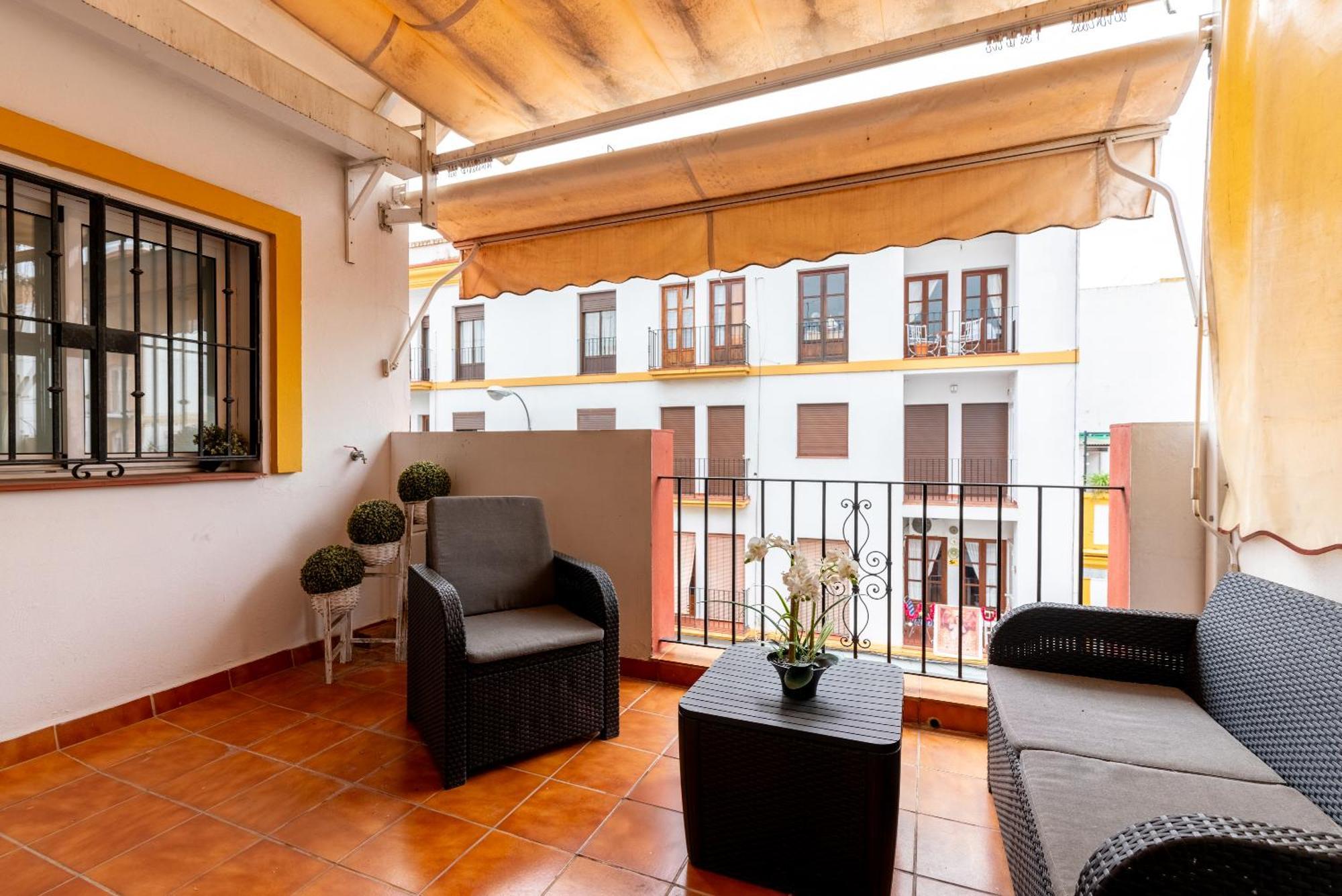 Aoa Casa Triana Familiar Con Terraza Apartment Севиля Екстериор снимка
