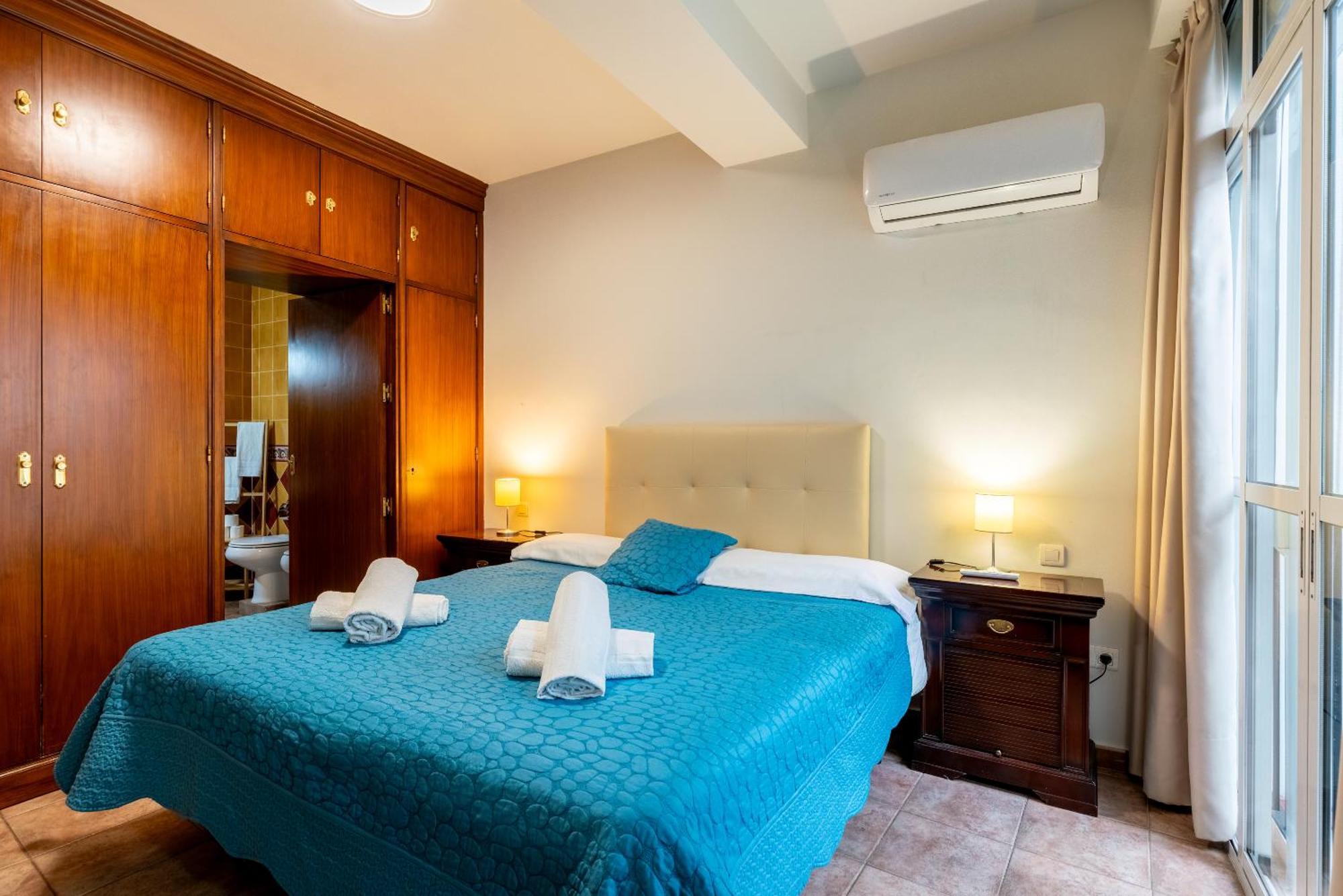 Aoa Casa Triana Familiar Con Terraza Apartment Севиля Екстериор снимка