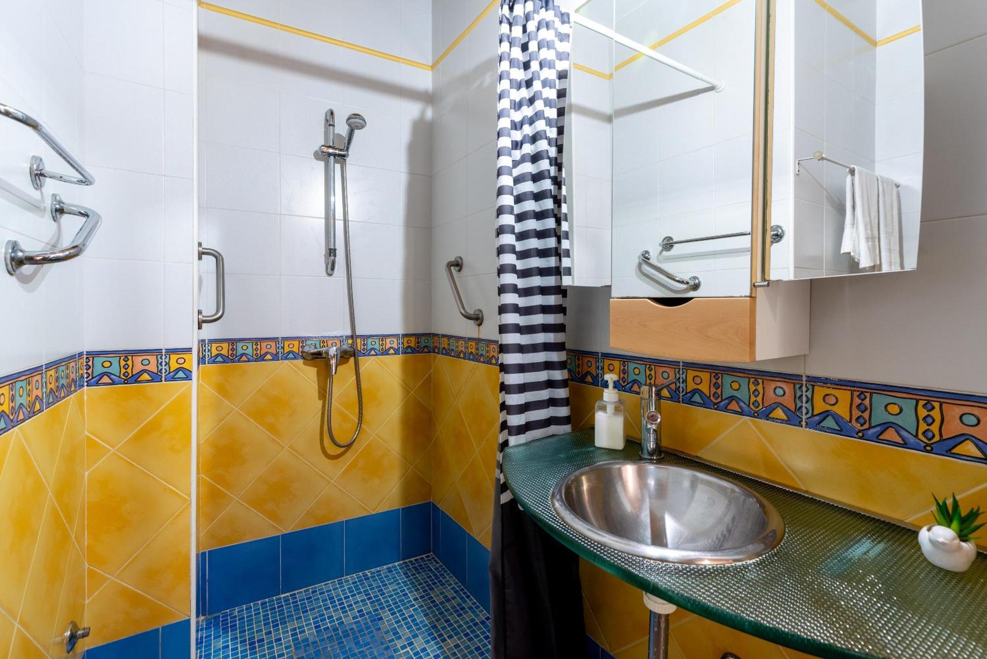 Aoa Casa Triana Familiar Con Terraza Apartment Севиля Екстериор снимка